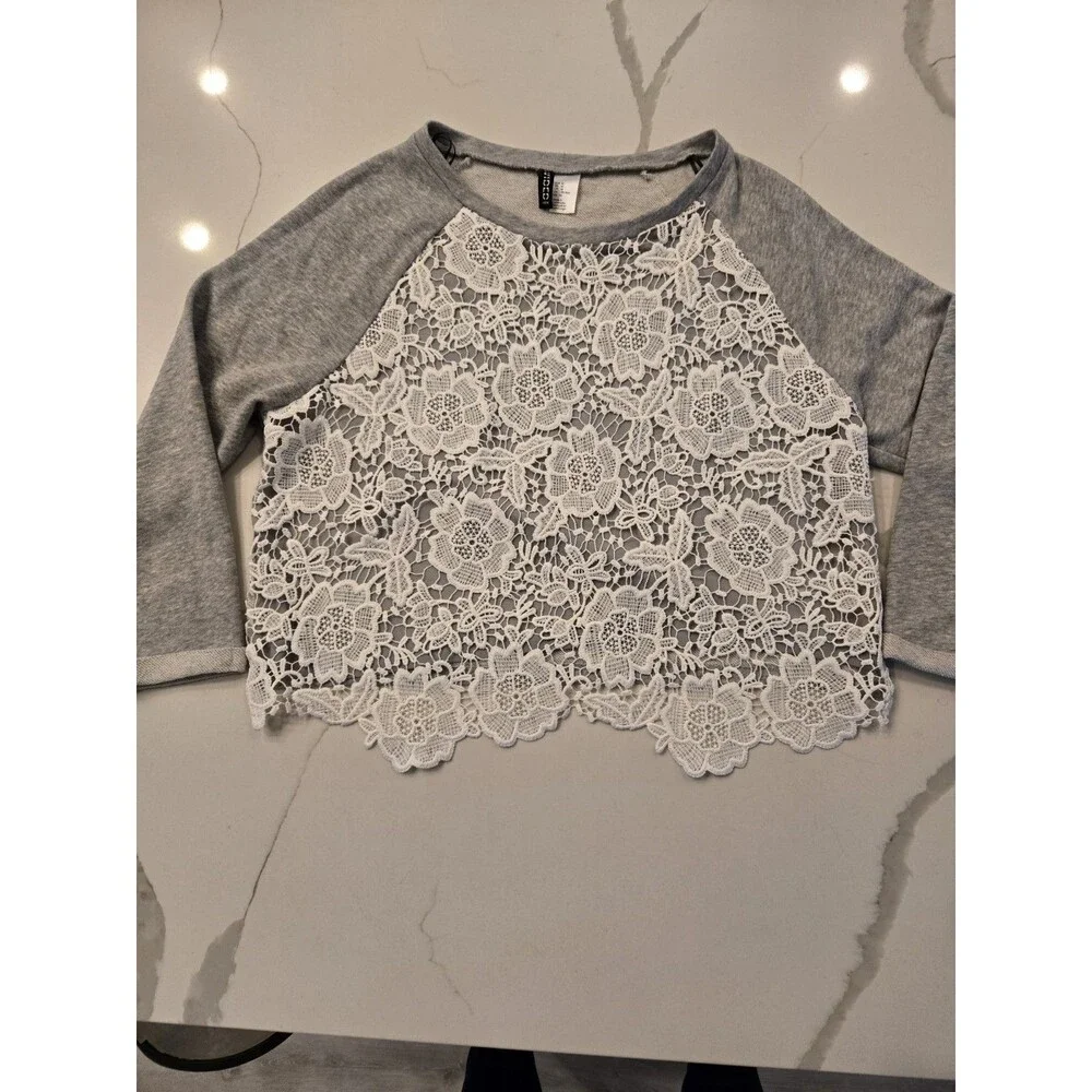 ​H&M Divided Grey Sweatshirt M White Floral Lace Overlay Raglan Pullover Crochet